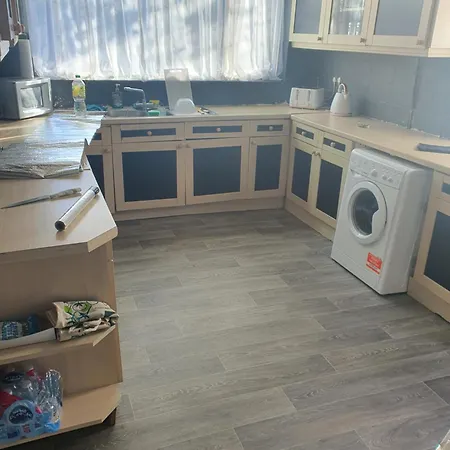 Cosy Double Room In Monton Village - Eccles Manchester Extérieur photo