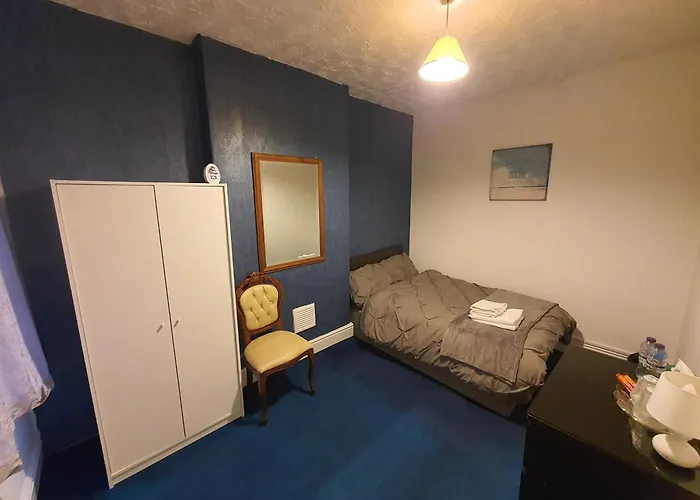Cosy Double Room In Monton Village - Eccles Manchester